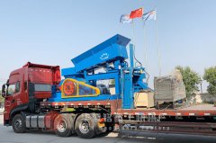 大型液壓移動(dòng)對(duì)輥制砂機(jī)哪家好，多少錢(qián)一臺(tái)