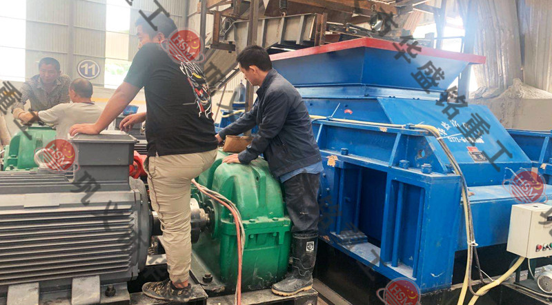 玄武巖制砂機(jī)安裝現(xiàn)場